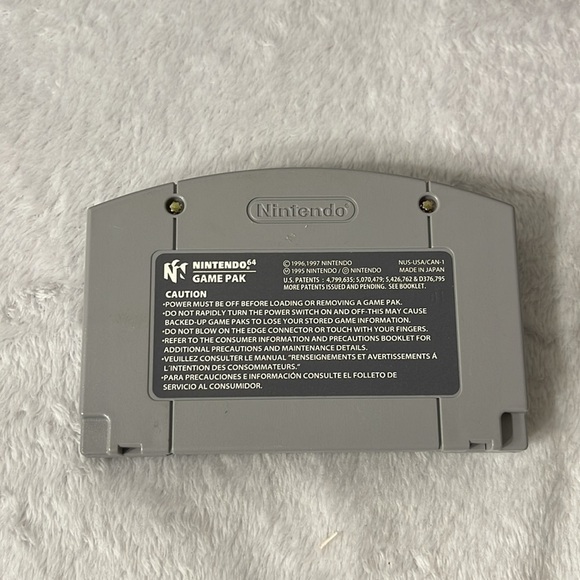 Nintendo N64 perfect dark game - Picture 2 of 3